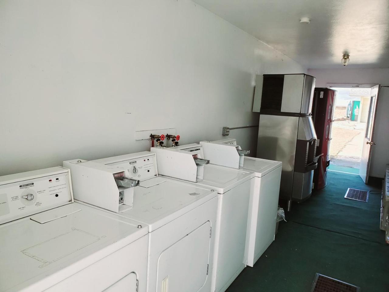 The Budget Inn Express Sheridan Extérieur photo